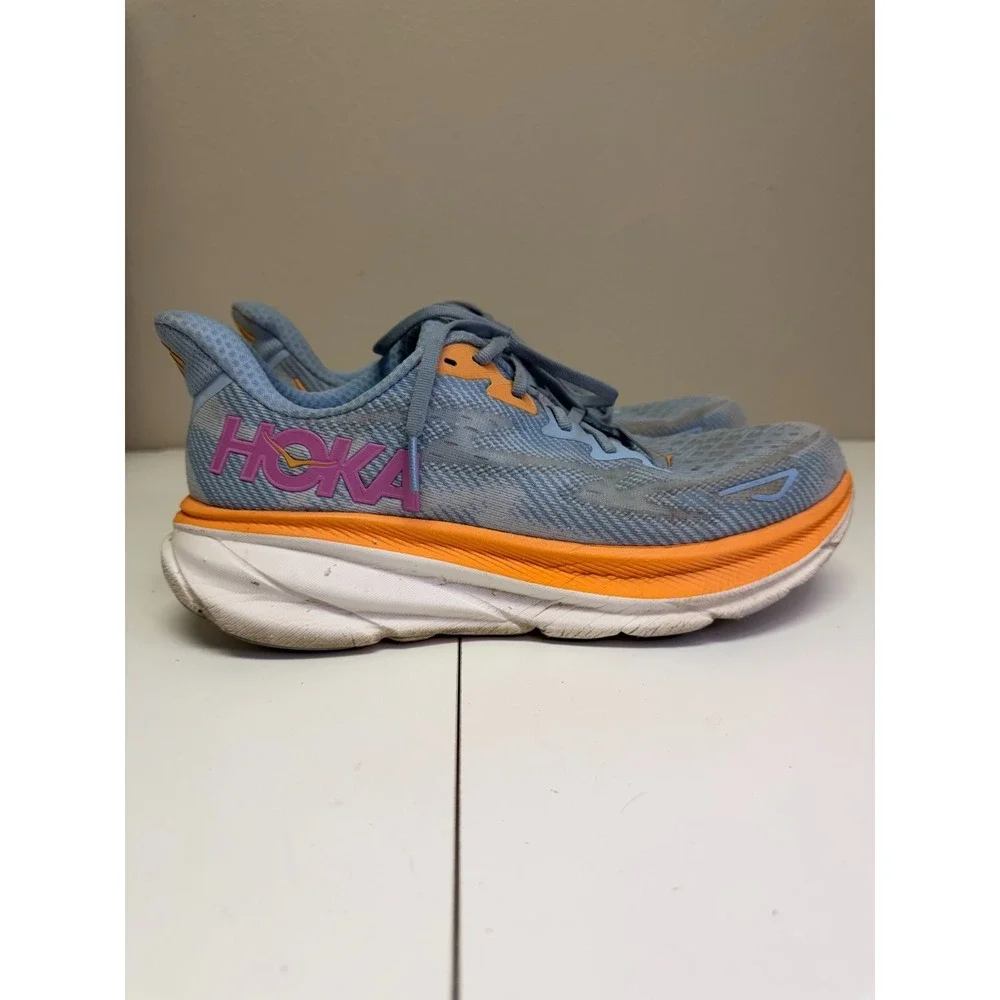 Hoka One One hoka one